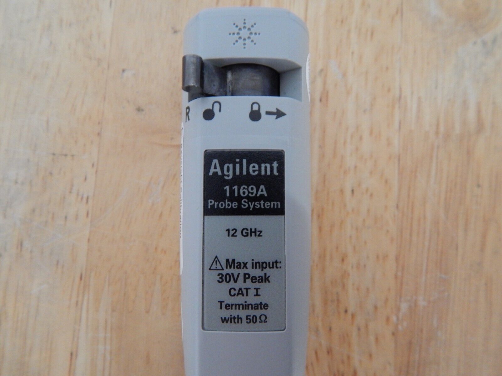 Agilent 1169A Oscilloscope 12 GHz InfiniiMax Probe, Keysight calibration. Agilent 1169A Oscilloscope 12 GHz InfiniiMax Probe, Keysight calibration.